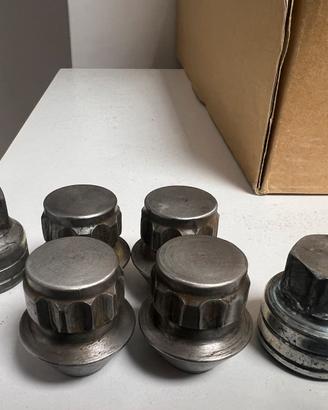 Kit Dadi Antifurto M12x1.5 Ford e altre marche