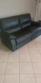 divano in buone condizioni