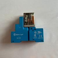 Relè 2 scambi con zoccolo