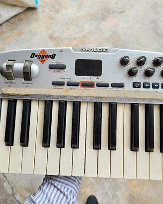 M-Audio Oxygen 8 V2