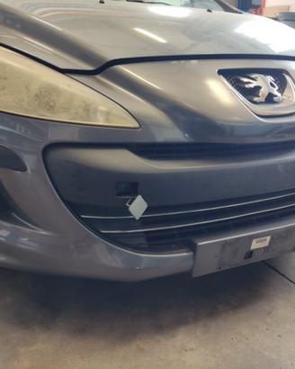 Paraurti anteriore PEUGEOT 308 del 2010