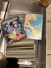 Scatolo pieno di carte varie anche semivintage
