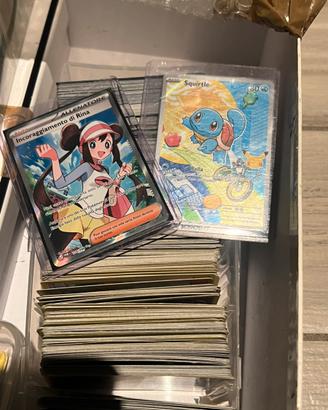 Scatolo pieno di carte varie anche semivintage
