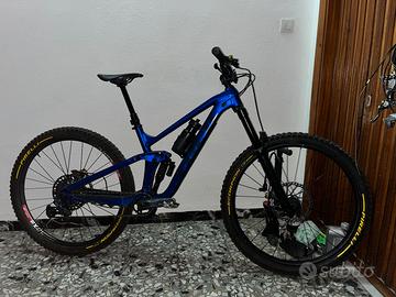 TREK Slash 8 2023