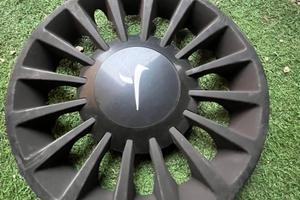 1 cerchio lancia y con lettera bianca