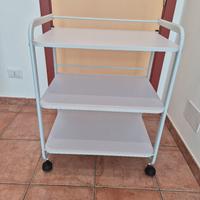 carrello con rotelle.