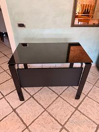 Scrivania Moderna 100x60 - Piano in Cristallo Nero