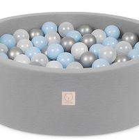 Piscina per bambini con palline