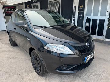 Lancia Ypsilon 0.9 TwinAir 5 porte Metano Ecochic 