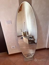 Specchio ovale da muro