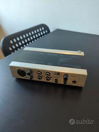 Native Instruments Audio 8 DJ