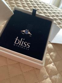 Anello Bliss in oro bianco con zaffiro e diamanti