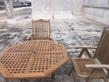 Tavolo da giardino con 4 sedie