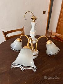 Lampadario d epoca a tre luci