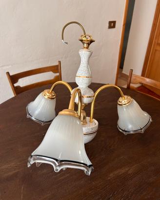 Lampadario d epoca a tre luci