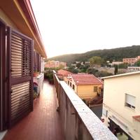 Palmari ampio pentavano con balconi