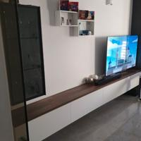 Parete attrezzata + divano