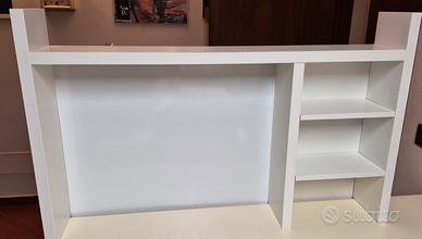 Complemento Ikea per scrivania