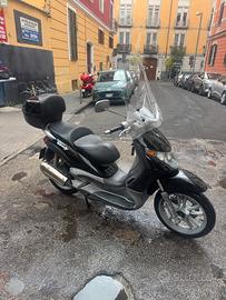 Piaggio Beverly 200