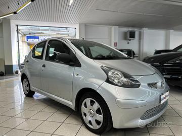 TOYOTA Aygo 1.0 12V VVT-i 5 porte Sol - NEOPATEN