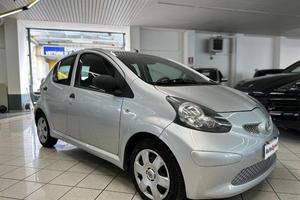 TOYOTA Aygo 1.0 12V VVT-i 5 porte Sol - NEOPATEN