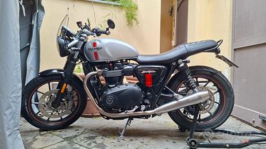 Triumph street twin  900 2017