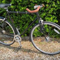Bicicletta vintage nera