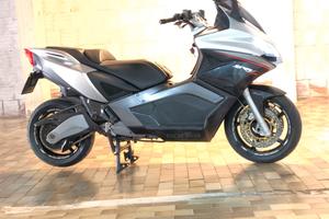 Aprilia SRV 850
