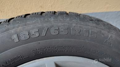 quattro pneumatici invernali misura 185/65 R15