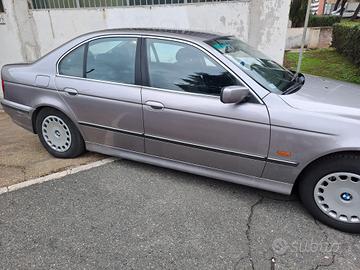 BMW 520 Benzina