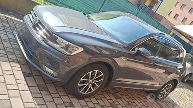 VOLKSWAGEN Tiguan 1.6 TDI SCR STYLE  BLUE MOTION
