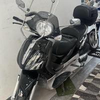 Piaggio Beverly 500