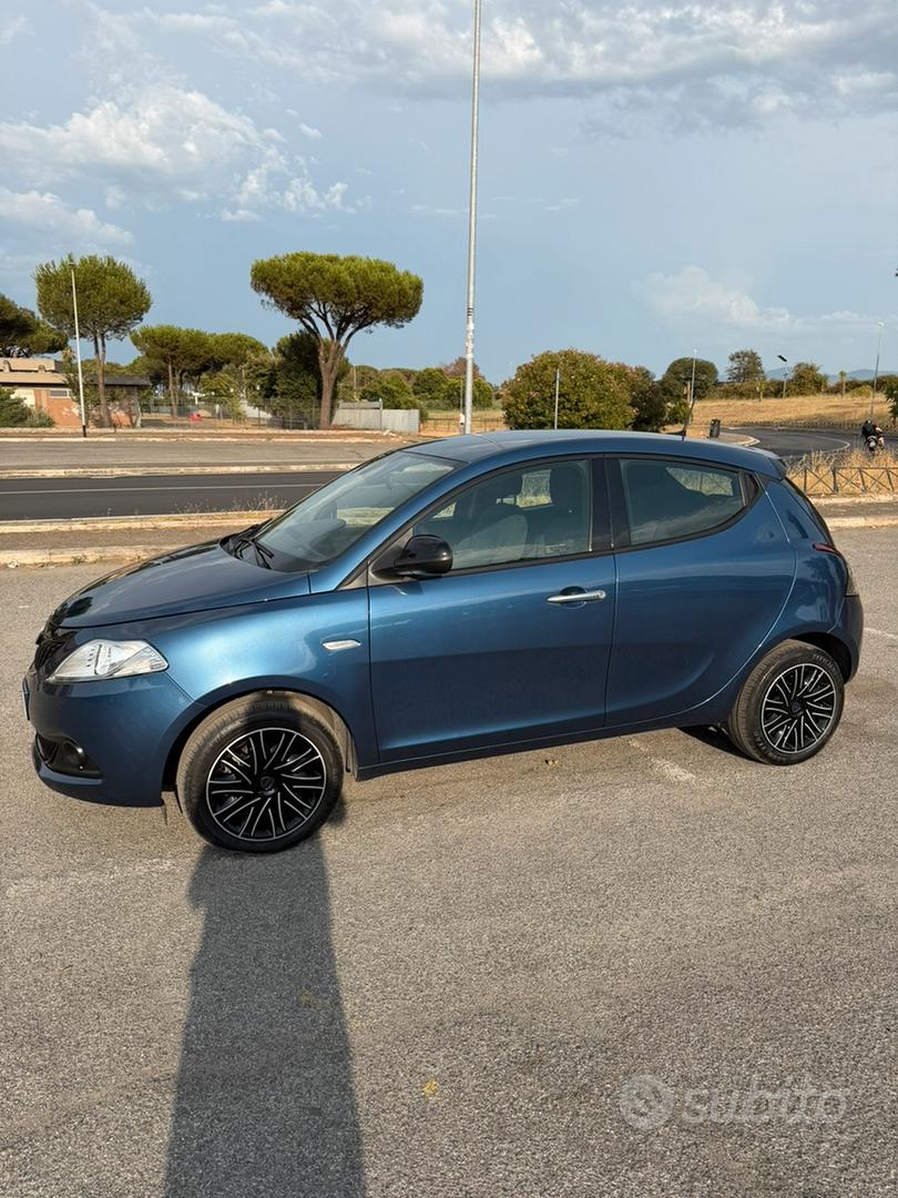Lancia Ypsilon 2024 photo 2