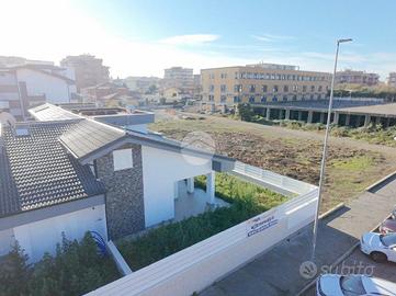 VILLA A SCHIERA A CIAMPINO