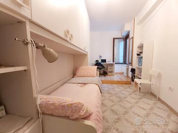 Stanze con bagno via marsiglia