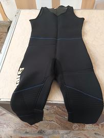 Tuta Mares due pezzi  taglia 6 da 5mm 