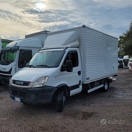 Iveco daily 65c17 furgone in lega + pedana retratt