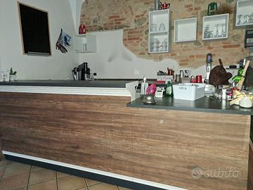 banco bar piu vetrina