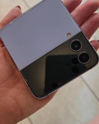 Galaxy Z flip 4 del 2023 da riparare