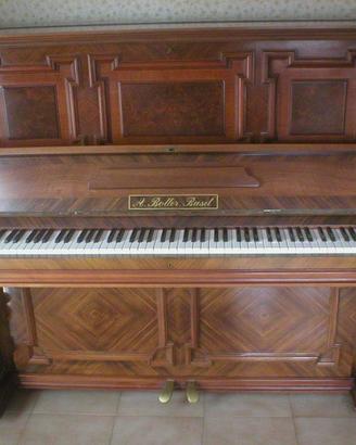 Pianoforte antico in radica di noce