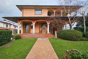 VILLA SINGOLA A PROVAGLIO D'ISEO