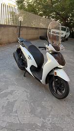 Honda sh 350