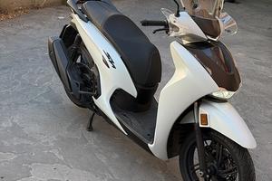 Honda sh 350