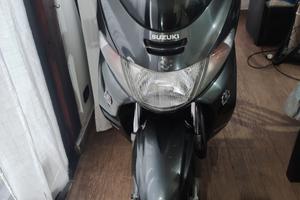 Suzuki burgman 