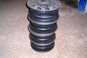 Cerchi in ferro 15" per Golf 4 e copridischi