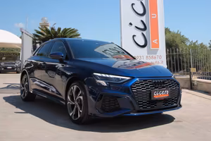 Audi A3 Spb 40 tfsi e Identity Black s-tronic-2200