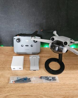 Drone DJI Mini 3 Pro e Accessori extra