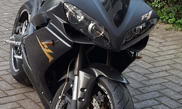 Yamaha YZF R1 - 21000km del 2010
