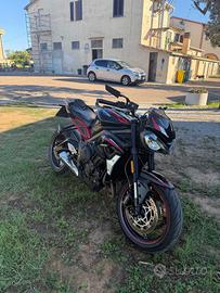 Triumph Street triple 765r 2021