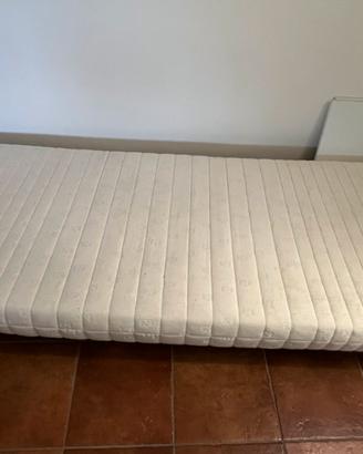 Letto alla turca
